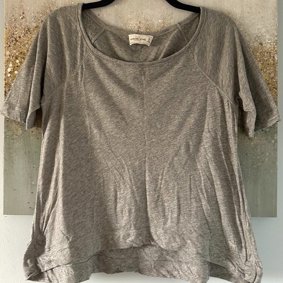 Abercrombie & Fitch T-Shirt (NWOT) - Picture 1 of 9